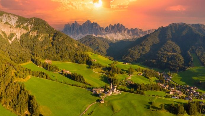Road trip to make you fall in love with the Dolomites