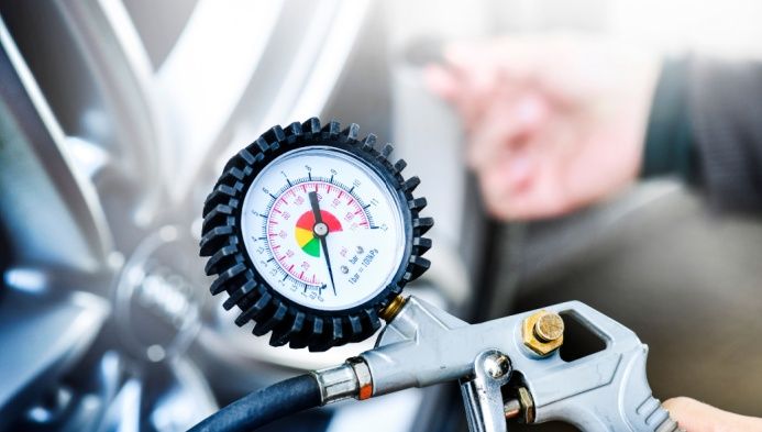Risparmio di carburante con una corretta pressione degli pneumatici